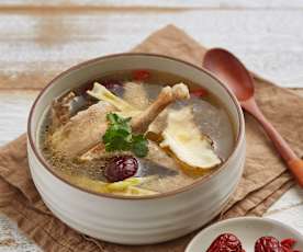 老鸭当归红枣扁尖汤