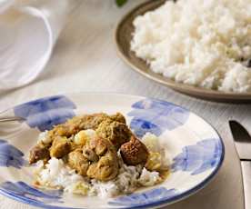 Conejo al curry con manzana