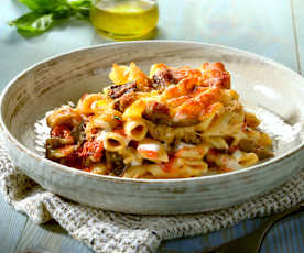 Backofen-Maccheroncini mit Auberginen und Cherry-Tomaten 