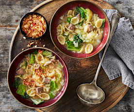 Rindfleisch-Wirsing-Eintopf mit Tomatenbröselei