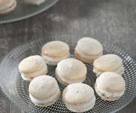 Macarons de helado de coco