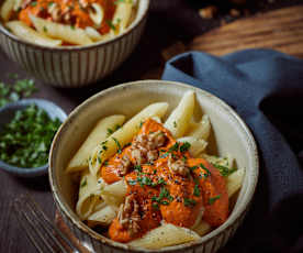 Penne mit Paprika-Walnuss-Sauce