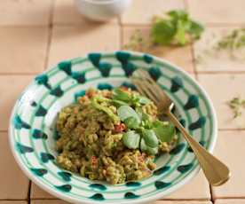 Salada de cevada com pesto de beldroegas e pimentos
