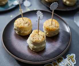 Scones cu Camembert și struguri