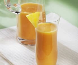 Batido de papaya, piña y plátano