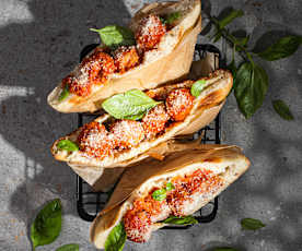 Pizzowe kieszonki z pulpetami (Trapizzino)