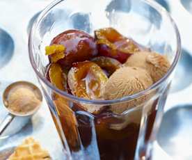 Soupe de quetsches et glace à la cannelle