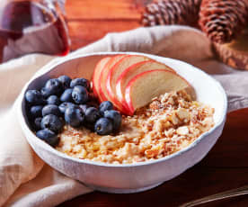Maple Oatmeal with Apples and Blueberries