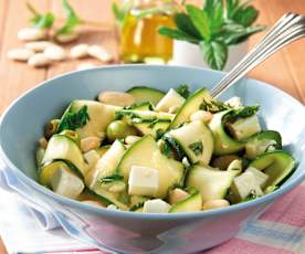 Insalata fresca di zucchine