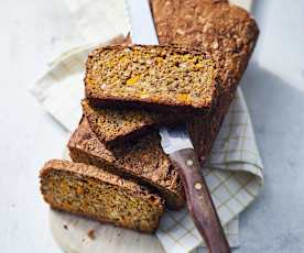 Saftiges Kürbisbrot mit Schwarzkümmel