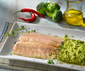 Filetto di trota con purea di broccoli