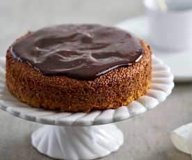 Bolo de cenoura com farinha de amêndoa