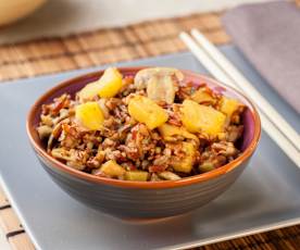 Riso rosso con funghi, totani e ananas (senza glutine)