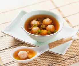 Garnelenklößchen-Suppe