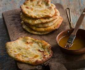 Kashmiri garlic naan