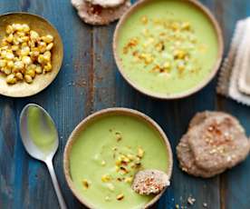 Velouté d'avocat et craquants au sarrasin