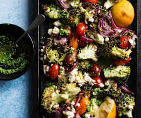 Brócoli asado con pesto de rúcula