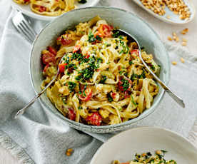 Ziegenkäse-Pasta mit Avocado