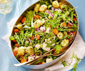 Gnocchi-Salat mit Gartengemüse und Petersilienpesto