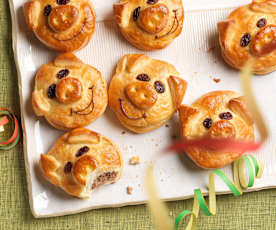 Neujahrs Schweinderl mit süßer Nussfülle