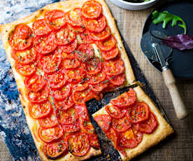 Tarte fine feuilletée à la tomate