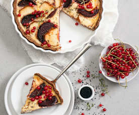 Quiche z burakami i oscypkiem na razowym spodzie z czarnuszką