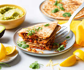 Sincronizadas de pollo, tomate y cilantro