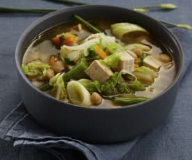 Zuppa di cavolo con tofu