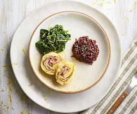 Omelette con contorno di spinaci e riso croccante