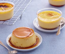 Réaliser une crème caramel à la yaourtière