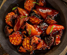 猪脚花菇焖鲍鱼