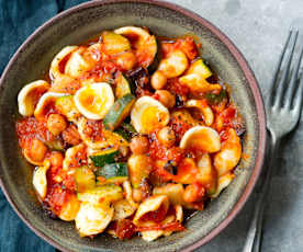 Orecchiette, courgettes, tomates et pois chiches