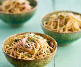 Linguine com ervilhas e fiambre