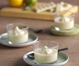 Natillas de chocolate blanco con nata de cítricos