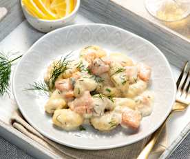 One Pot Gnocchi in Wein-Dill-Sauce mit Lachs