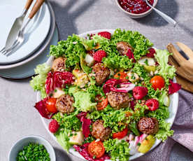 Sommerlicher Köttbullar-Salat