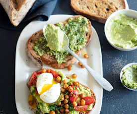 Menu veggie - Avocado toasts aux pois chiches et tomates cerise