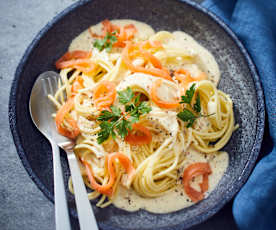 Spaghetti mit Senfsauce und Lachs