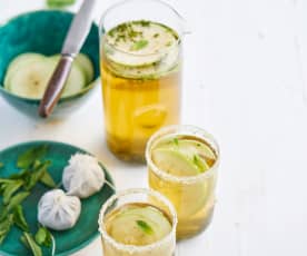 Mocktail de chá verde, maçã e hortelã