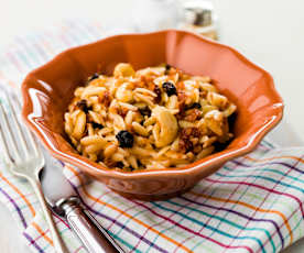 Massa com frutos secos e tomate seco