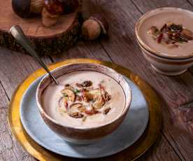 Vellutata di castagne con porcini