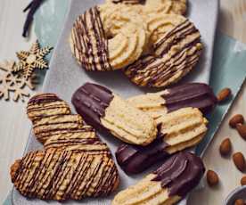 Pastas de té rizadas de almendra