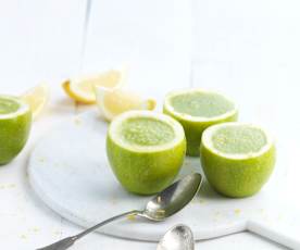 Sopa fria de pepino, maçã e limão