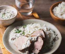 Ψαρονέφρι στον φούρνο με σάλτσα μανιταριών και ρύζι