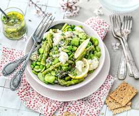 Salade aux légumes de printemps