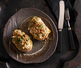 Batata recheada com frango e cogumelos