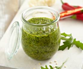 Pesto de roquette et piments rouges