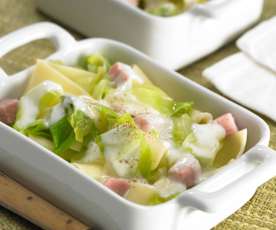 Spitzkohleintopf mit Bandnudeln