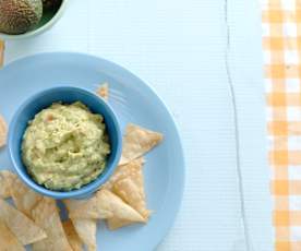 Nachos sem glúten com guacamole