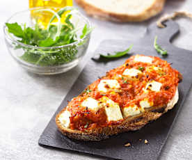 Tartines gratinées de feta à la tomate